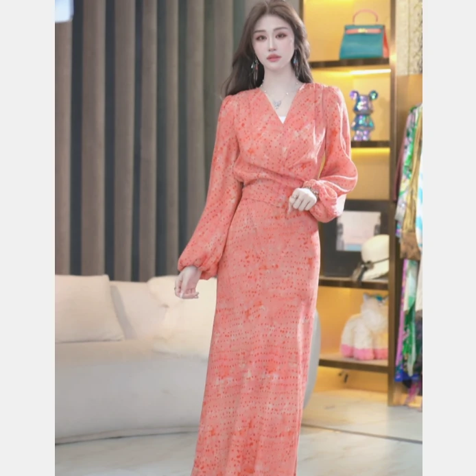 【乖瑶】2025新款气质定位花夏季收腰显瘦连衣裙 241051