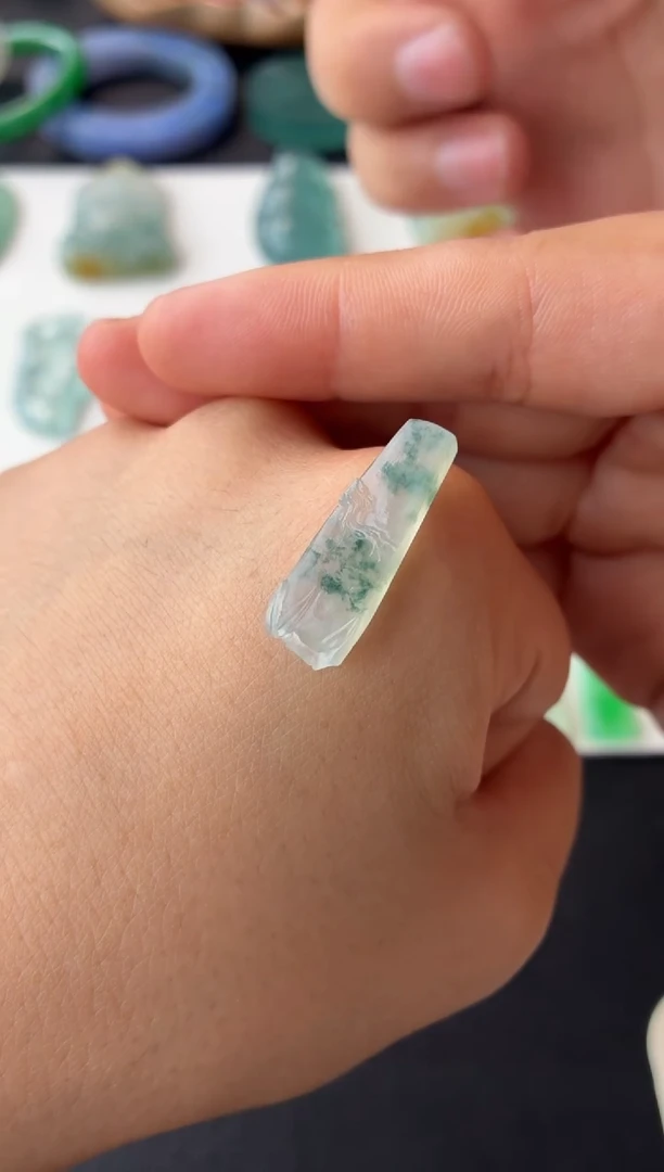 未镶嵌定制翡翠翡翠
