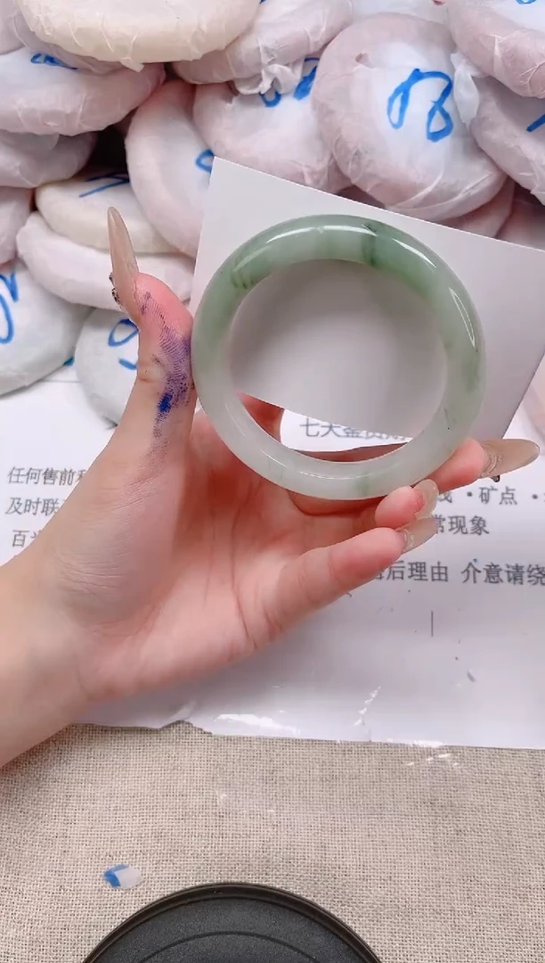 未镶嵌手镯石英质玉187-54