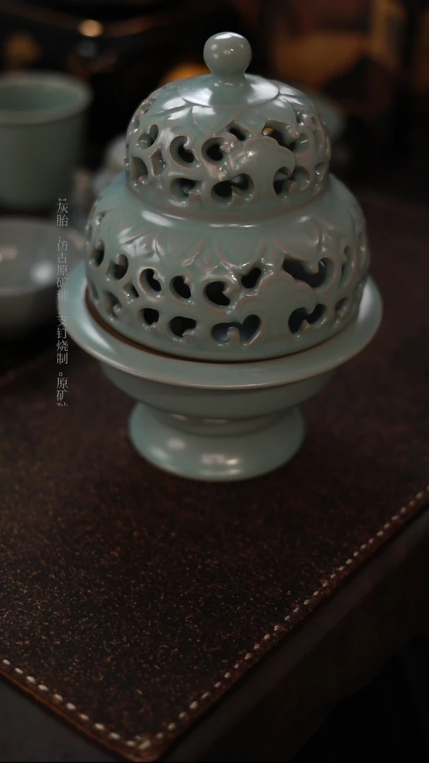 【闪购商品】杯一级品粉青仿古福禄熏炉