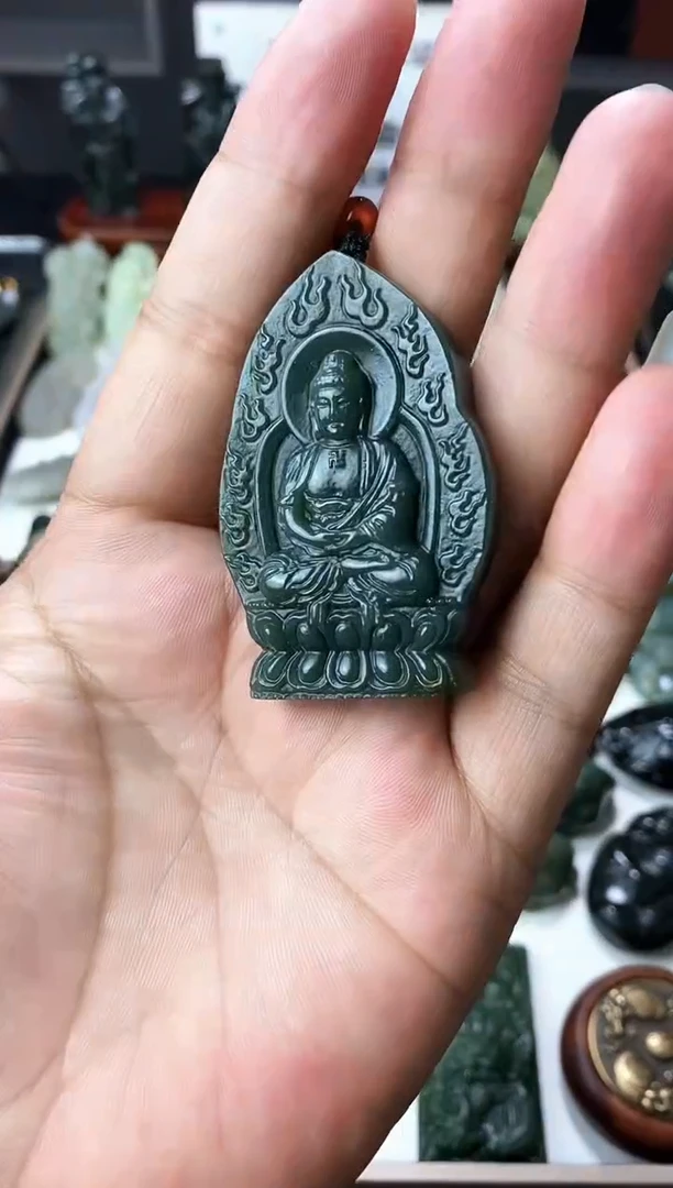 颈饰未镶嵌和田玉1