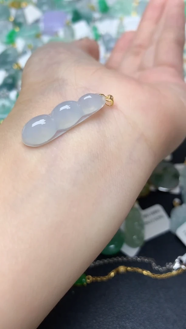 颈饰18K金镶嵌翡翠天然缅甸A货翡翠