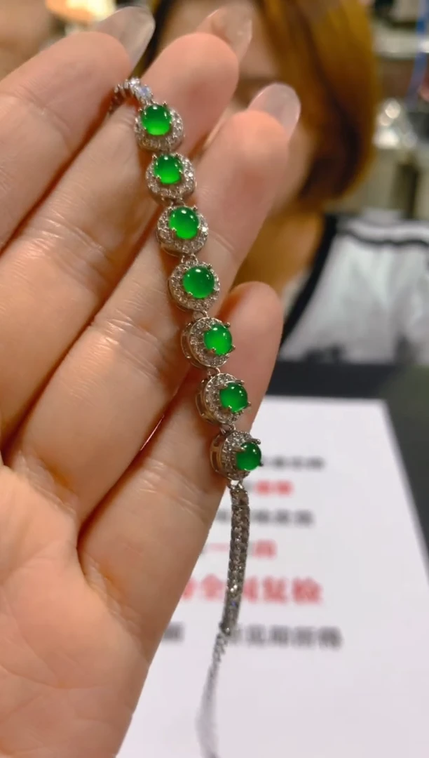 未镶嵌手链翡翠多样性发一