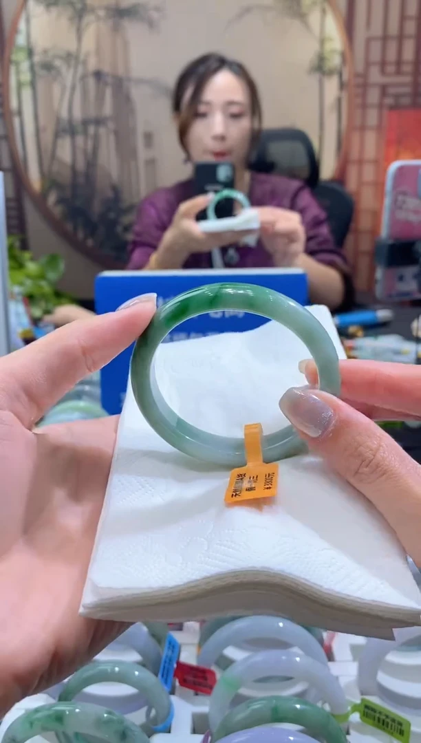 未镶嵌手镯翡翠000070572