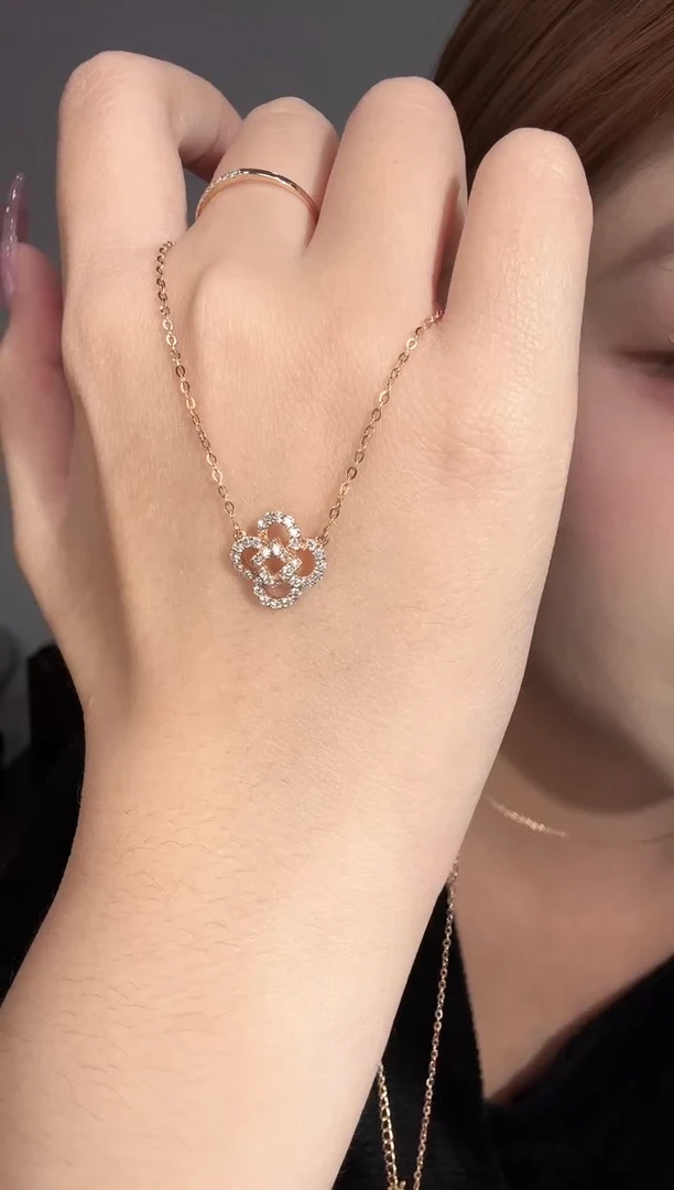 颈饰18K金镶嵌钻石2.7g