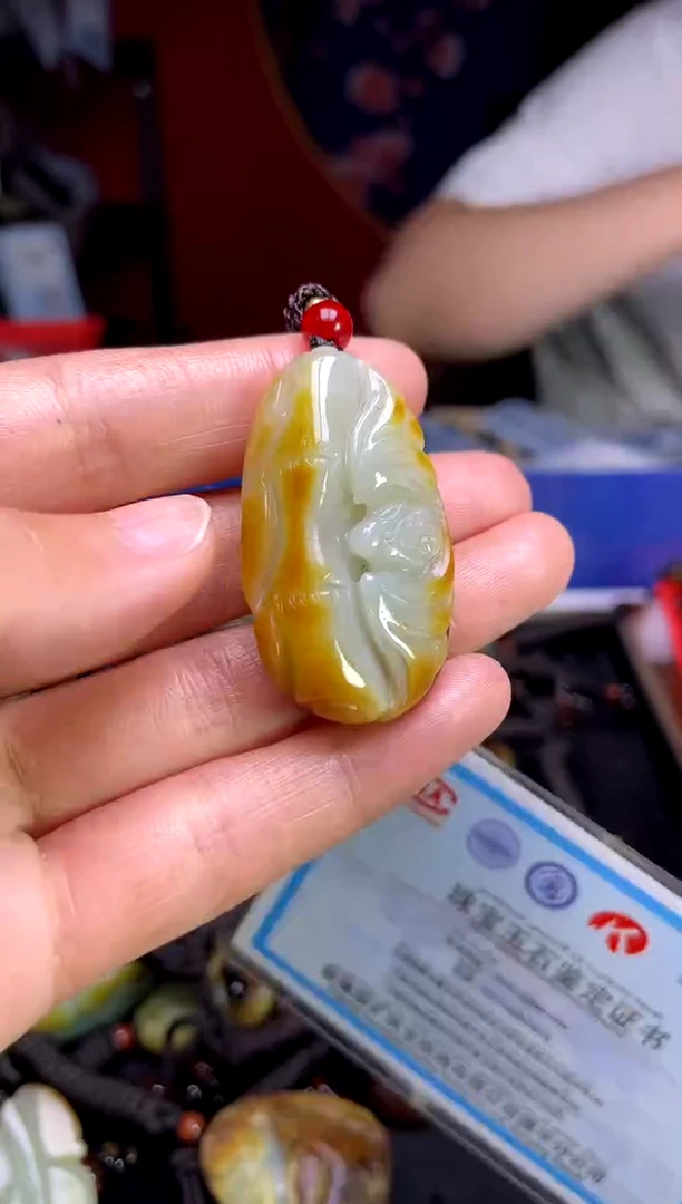 和田玉未镶嵌颈饰1