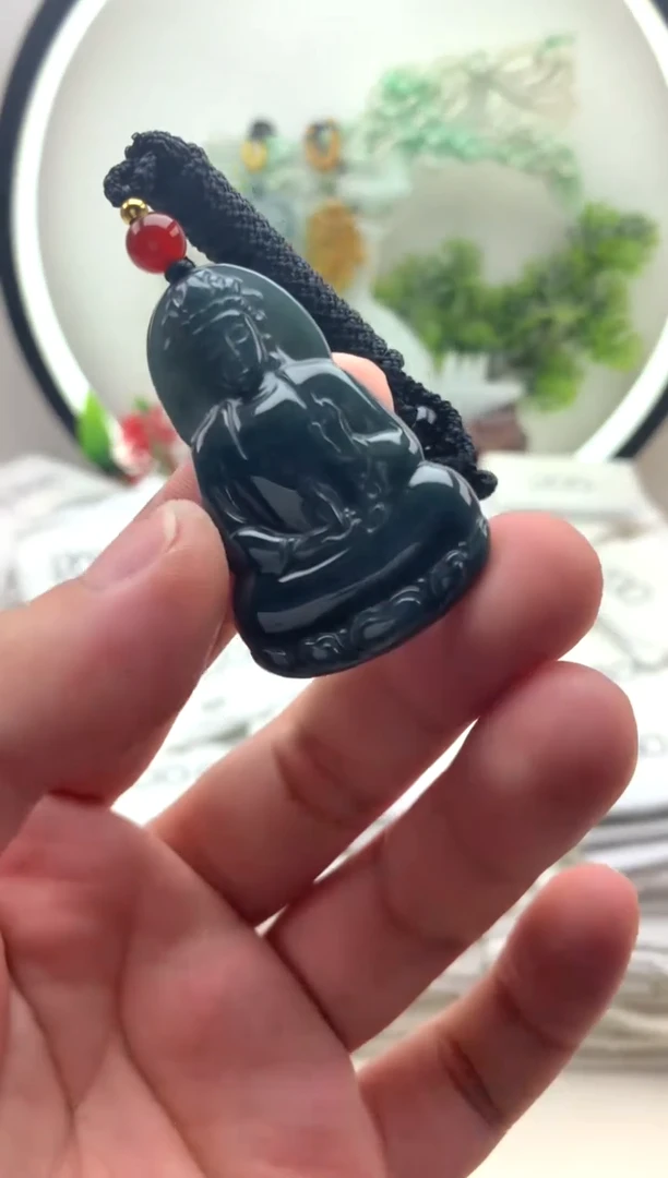 颈饰未镶嵌翡翠小素衣