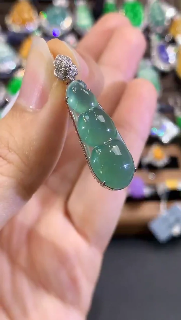 吊坠(不含链)18K金镶嵌翡翠C11