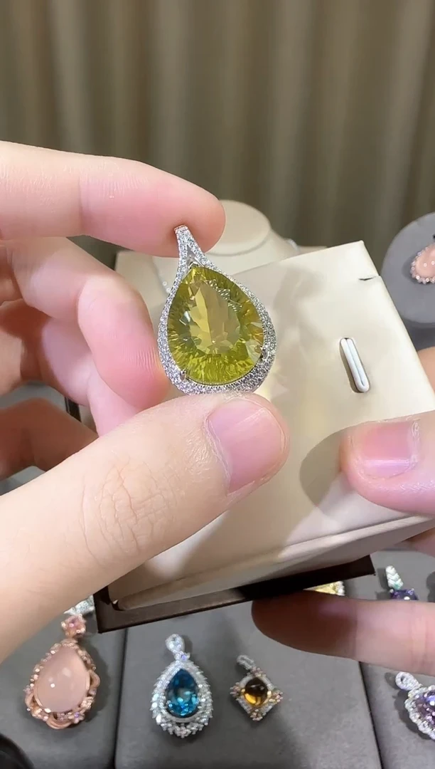 颈饰银S925镶嵌水晶14*20mm吊坠水滴款柠檬晶