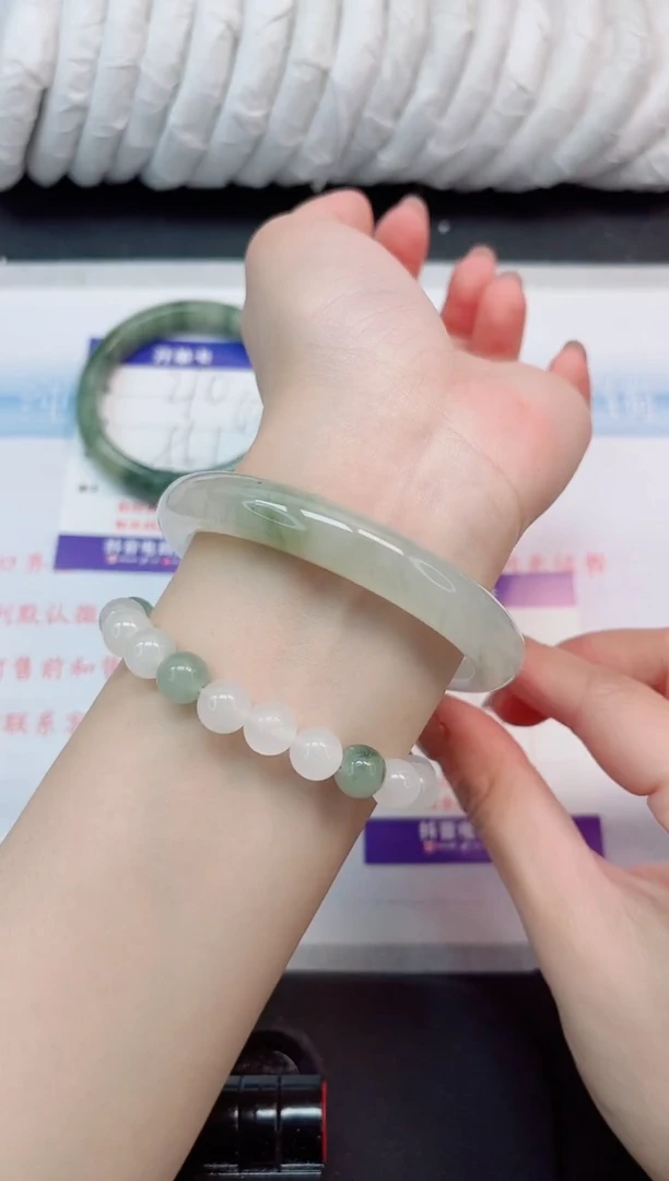【闪购商品】石英质玉手镯未镶嵌291#58.7