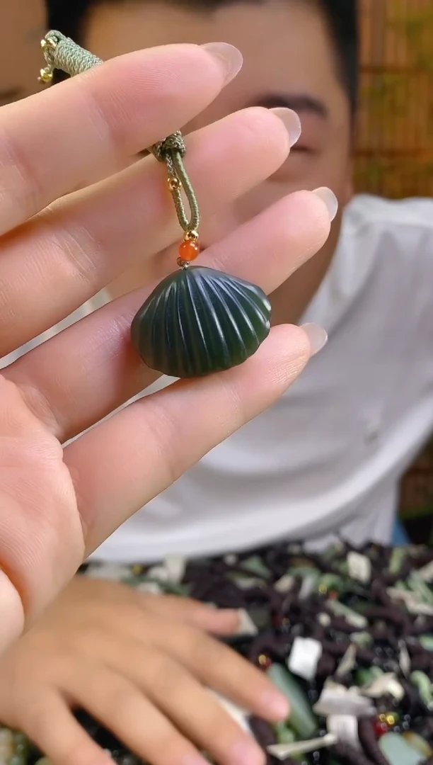 和田玉未镶嵌颈饰多样性发货，拍一发一