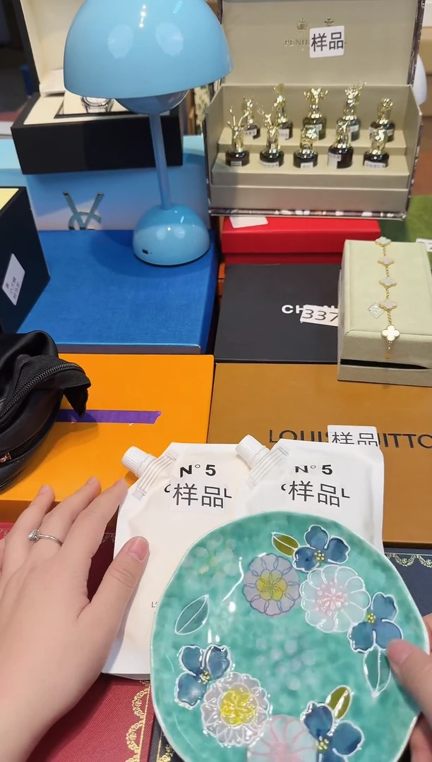 瓷片-------------