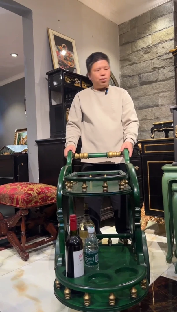 向向家艺术家具推椅