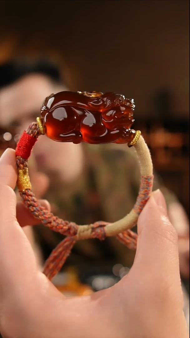 琥珀颈饰未镶嵌紫罗兰貔貅手串