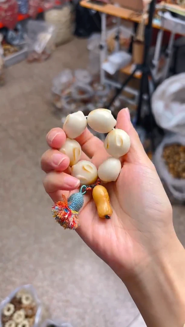 吊坠菩提根/象牙果馒头兔手捻