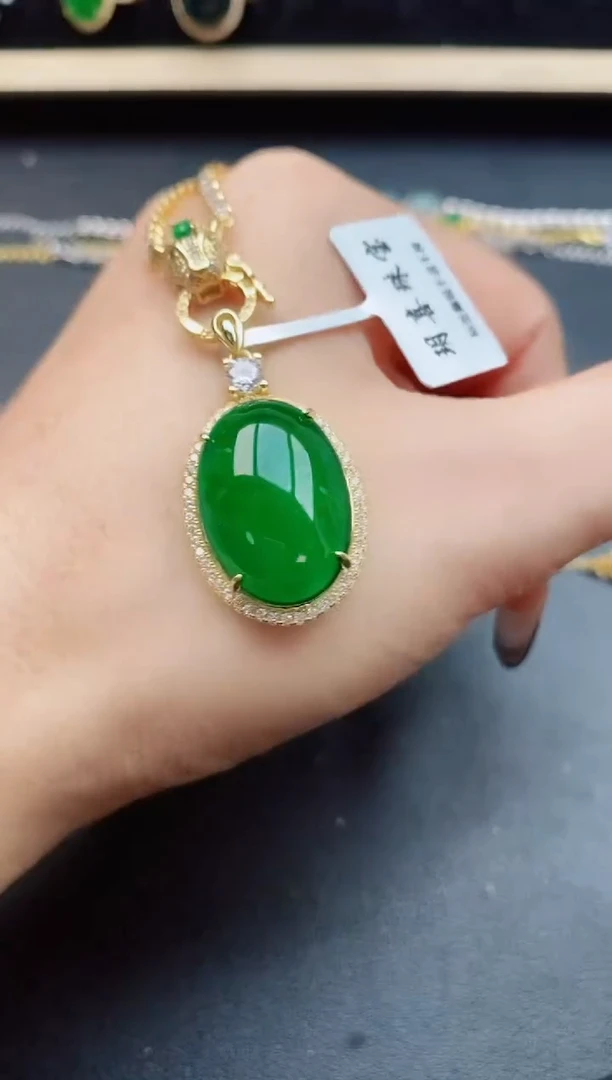 翡翠银S925镶嵌吊坠(赠链)58500