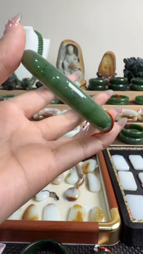 颈饰未镶嵌和田玉手镯61