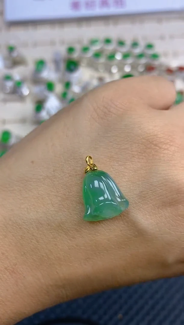 定制翡翠18K金镶嵌天然翡翠蛋面113