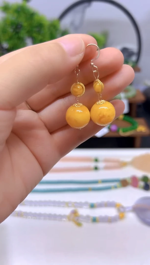 14K金镶嵌蜜蜡耳饰E496