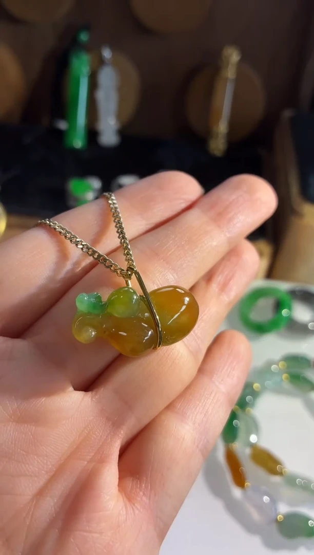 吊坠(不含链)18K金镶嵌翡翠吊坠