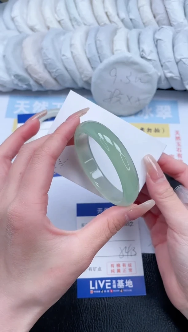 【闪购商品】石英质玉手镯未镶嵌T203-54.3