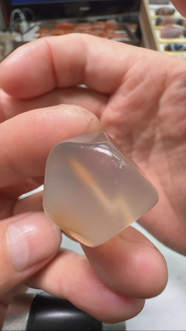 玛瑙/玉髓颈饰未镶嵌白冰唐八棱19mm