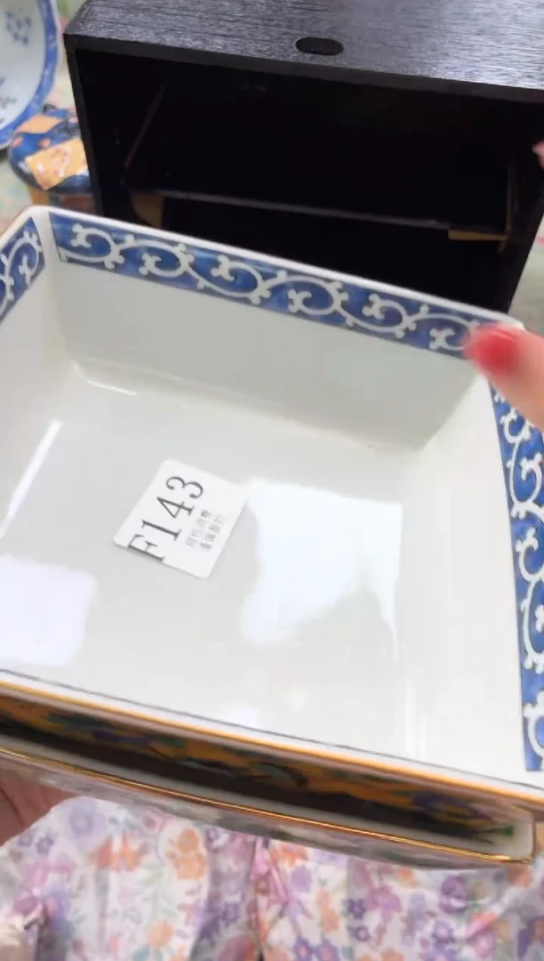 瓷片好****?       F143