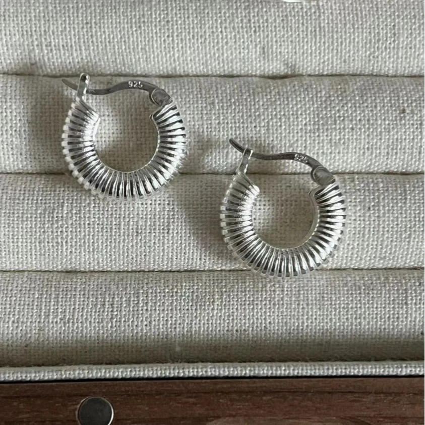 925银耳饰 JIUJIU【甜甜圈】小众简约素款个性耳饰0621