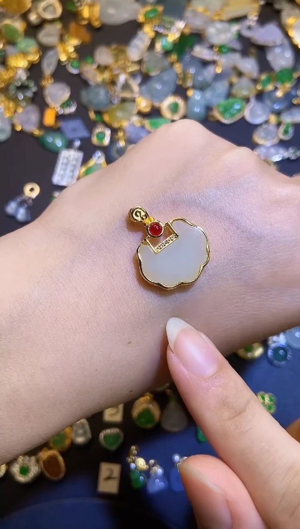 和田玉银S925镶嵌吊坠(不含链)1