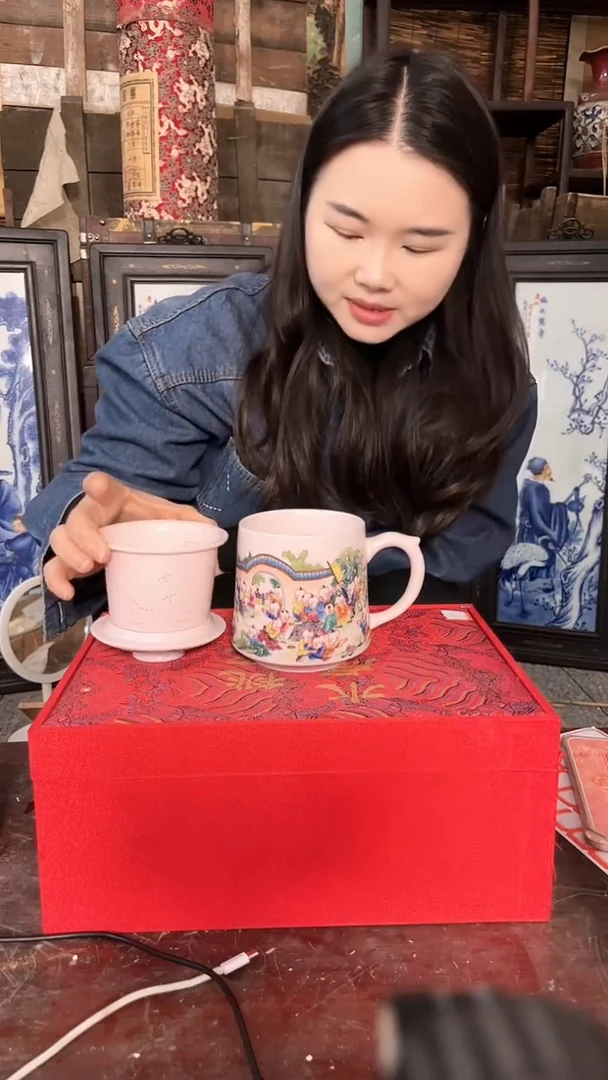 陶景德镇陶瓷摆件M044