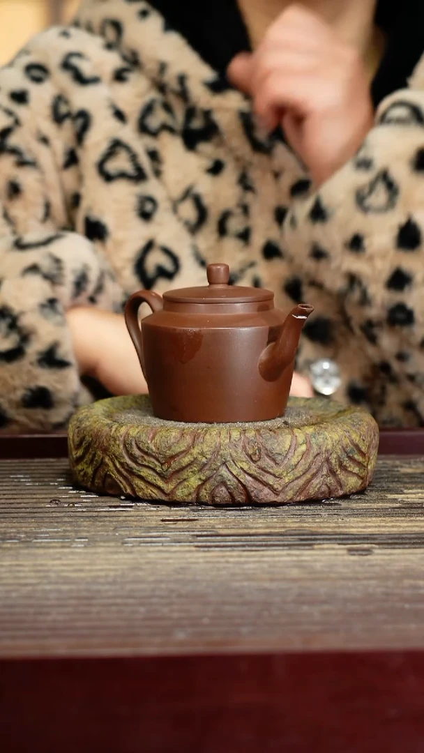 宜兴原矿紫砂壶茶壶宜兴原矿紫砂壶茶壶150C