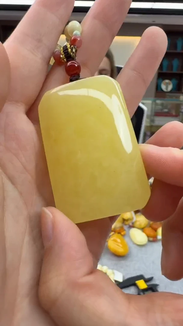 琥珀颈饰未镶嵌205号秒拍 假一罚三