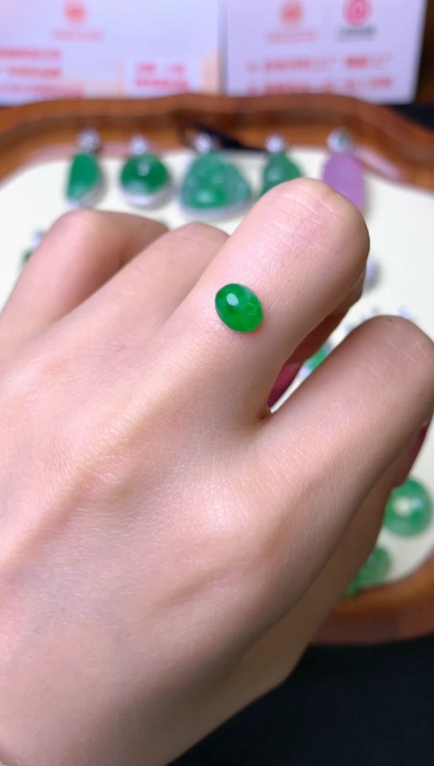 【闪购商品】定制翡翠未镶嵌裸石（镶嵌定制）