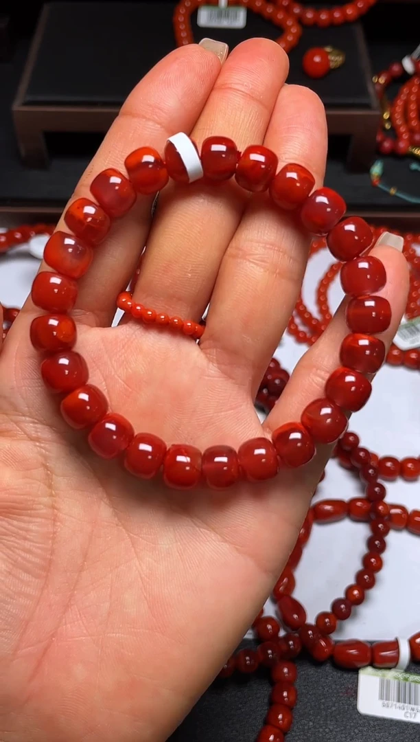 手串未镶嵌南红玛瑙B55双色牛血红8mm