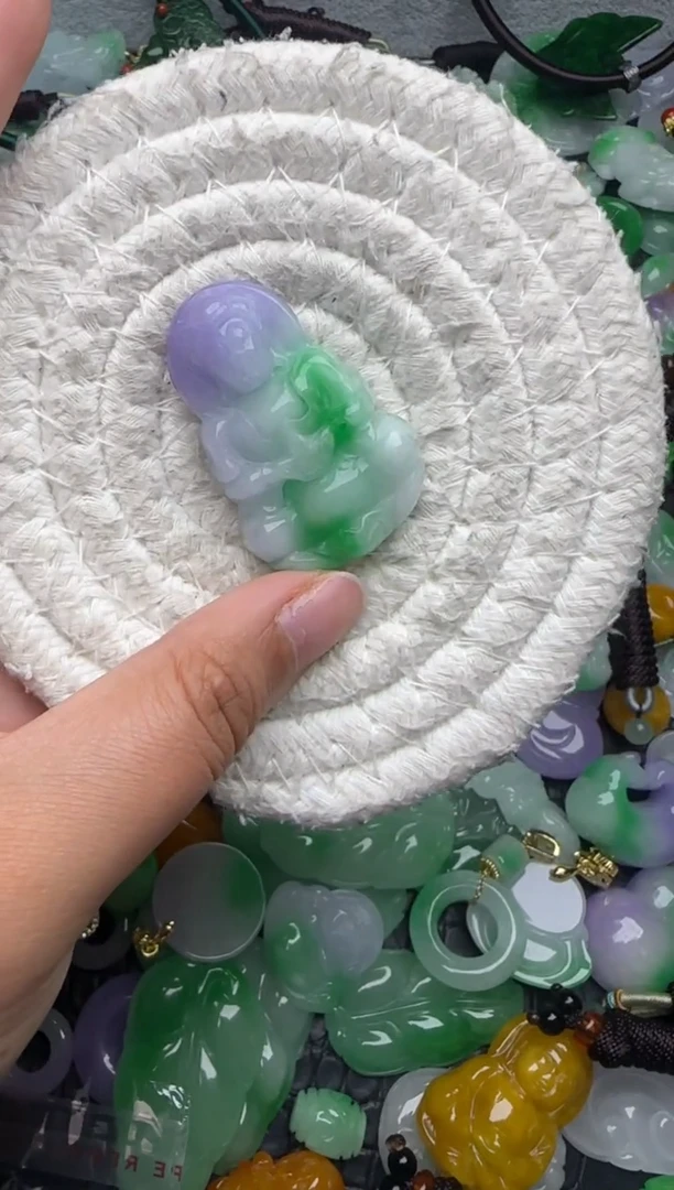 颈饰未镶嵌翡翠缅甸翡翠吊坠