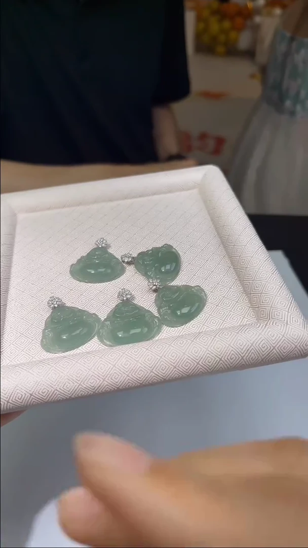颈饰未镶嵌翡翠天然翡翠A货58多样性发一