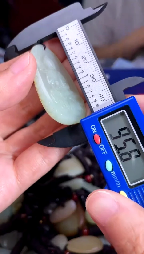 和田玉未镶嵌挂件1