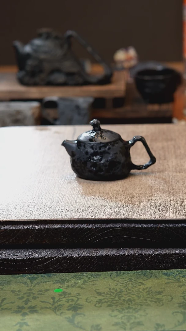 中式归玉堂冰碛岩重工雕刻太和壶