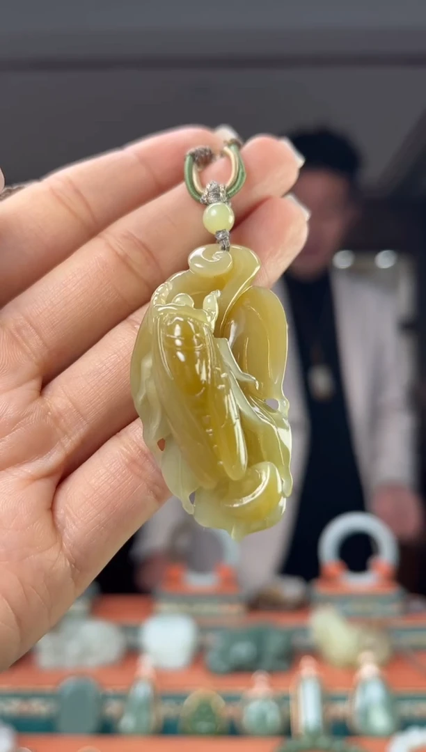 颈饰未镶嵌和田玉佩佩