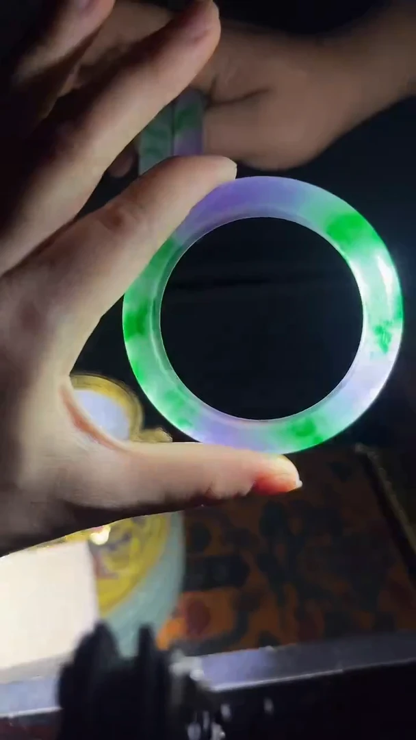 和田玉手镯未镶嵌双色手镯.1只.紫绿.扁