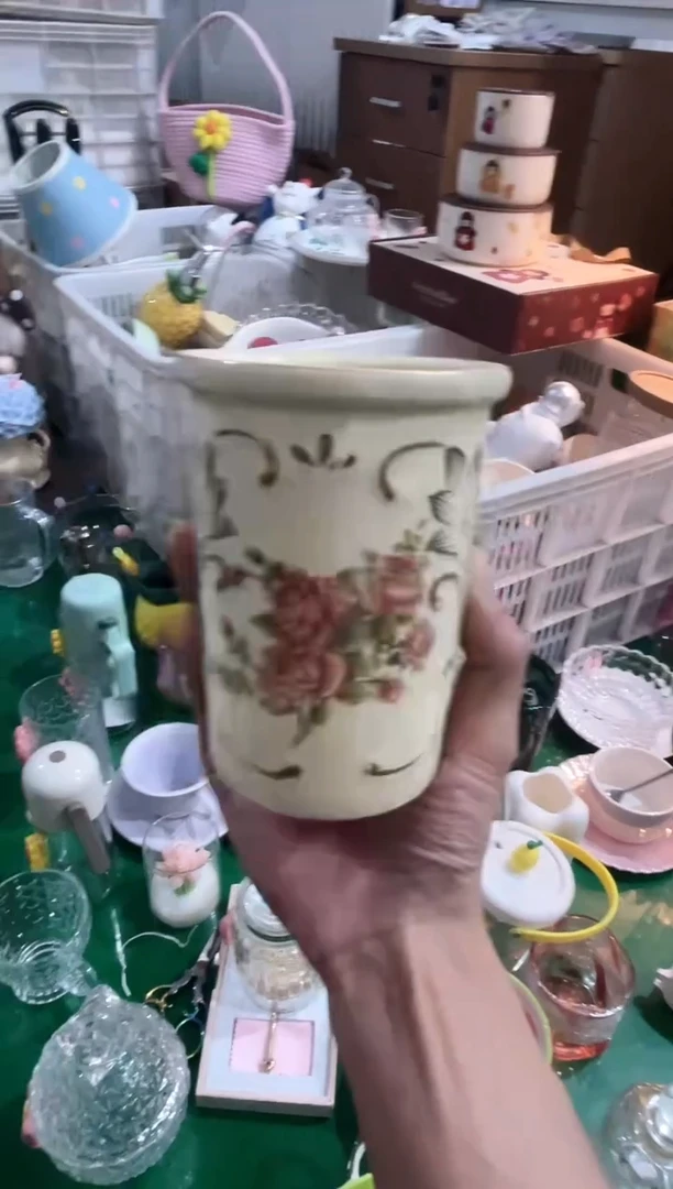 瓷片笔筒 福利款，质量好，数量不多，拼手速