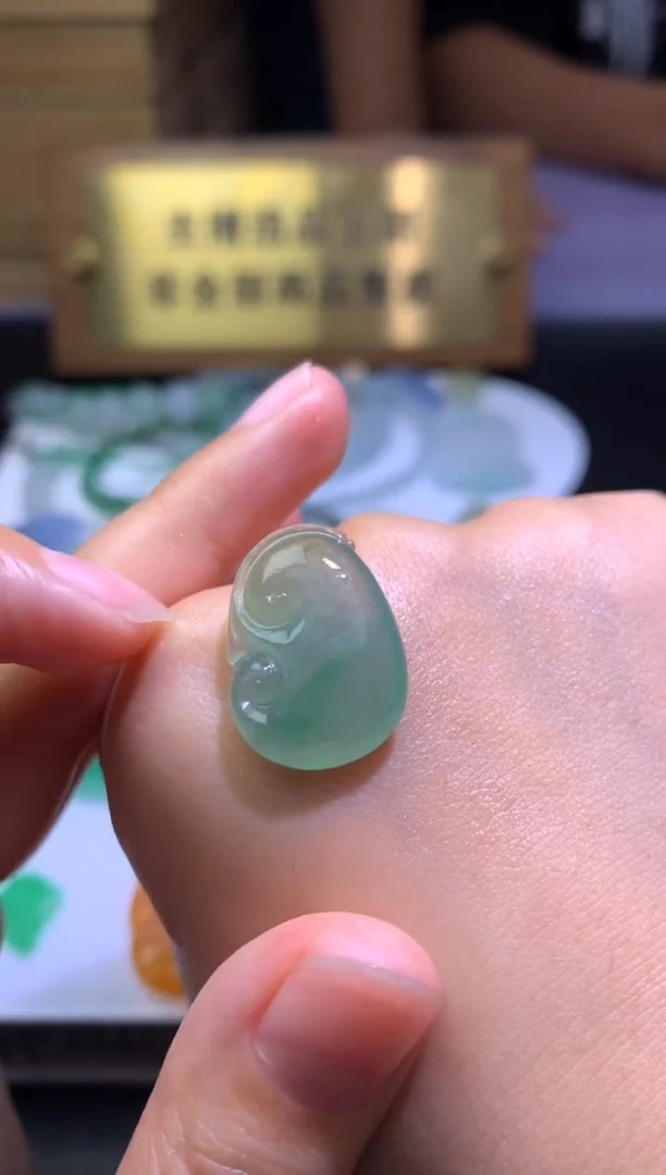 未镶嵌定制翡翠毛货
