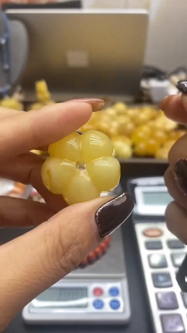 琥珀未镶嵌珠宝奇石541