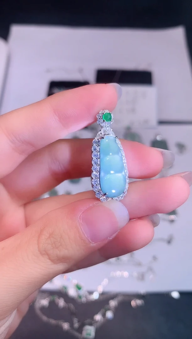 颈饰未镶嵌翡翠0芹0翡翠珠宝241