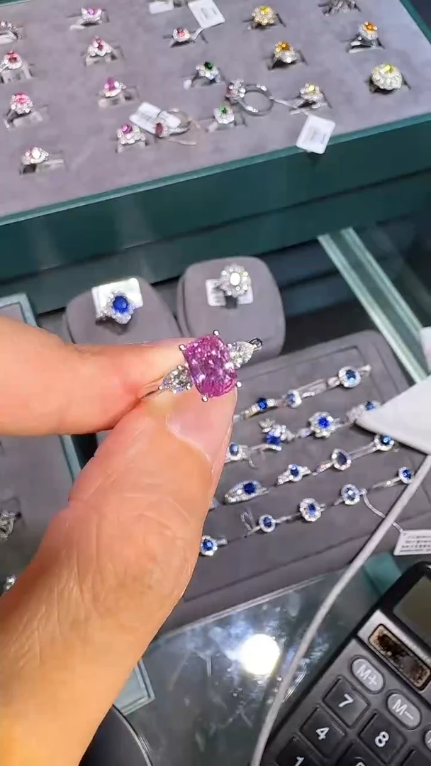 戒指彩色蓝宝石18K金镶嵌【闪购】1.5ct/展会同步价