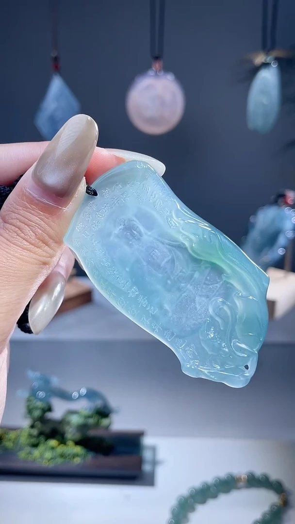 颈饰未镶嵌翡翠佛牌