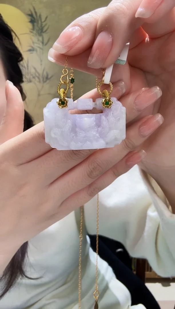 颈饰未镶嵌翡翠吊坠