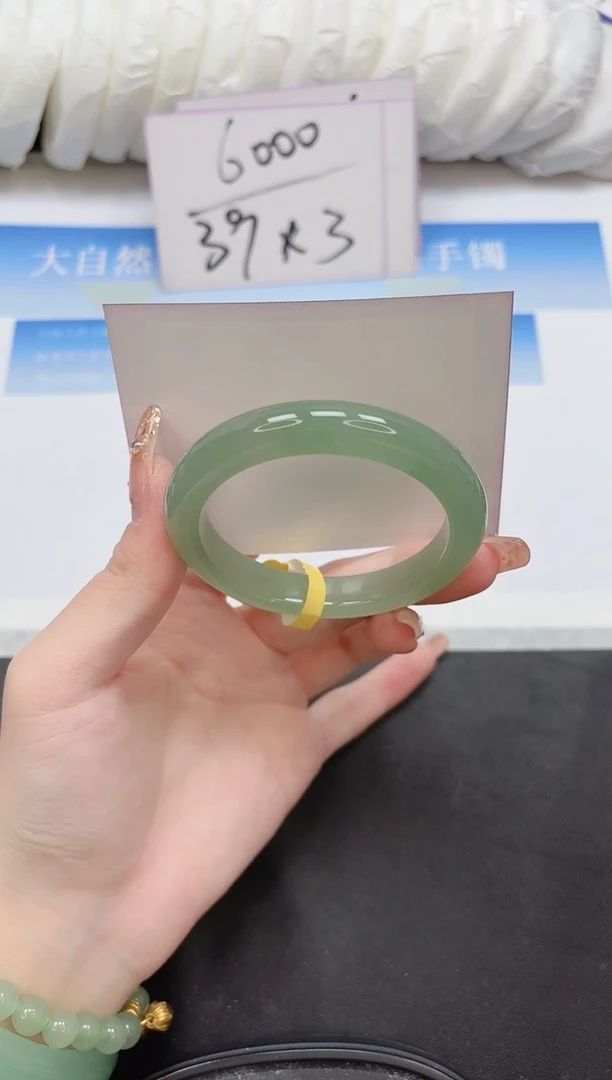 未镶嵌手镯石英质玉61-52