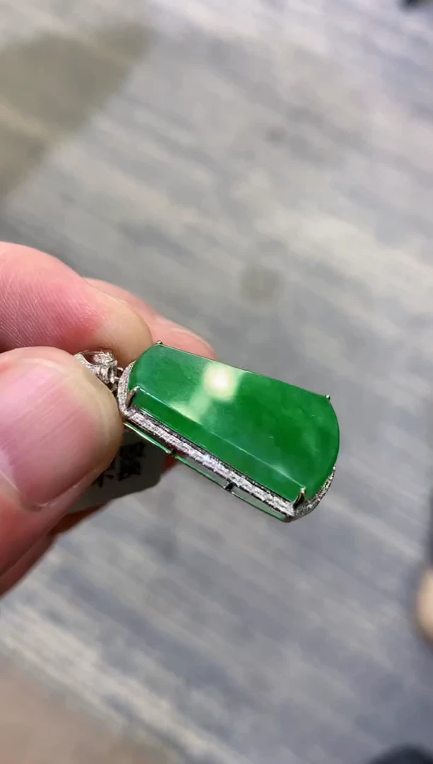 颈饰未镶嵌翡翠天然A货翡翠