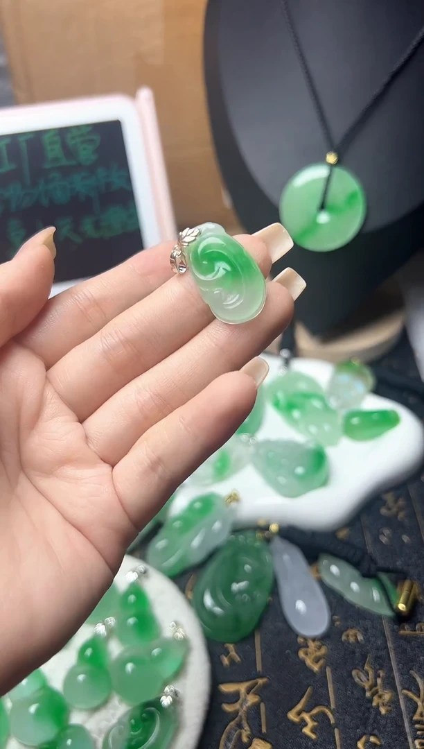 颈饰未镶嵌翡翠所见即所得，一图一物